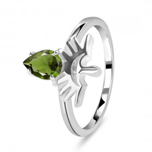 Exploring The Beauty Of Moldavite Rings